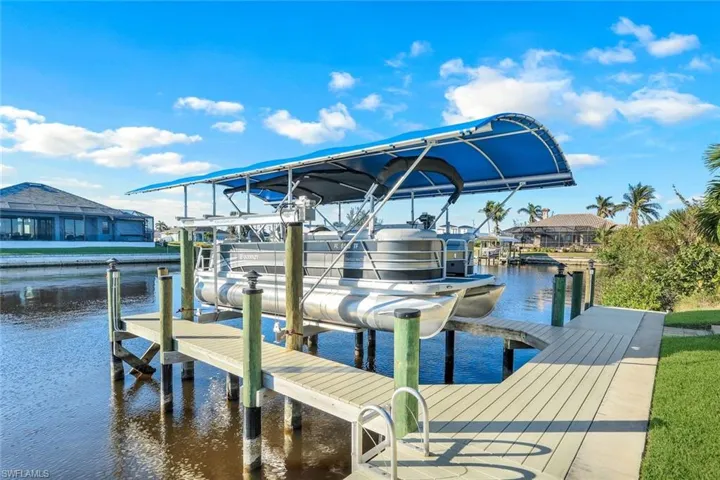 1526 Nw 40th Pl, Cape Coral Fl 33993