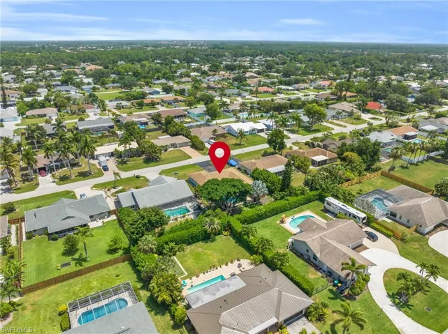 130  Mentor  DR, Naples, FL 34110