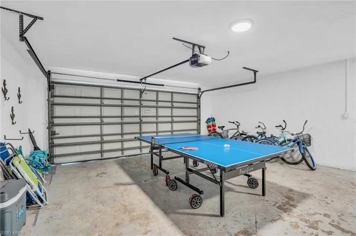 130  Mentor  DR, Naples, FL 34110
