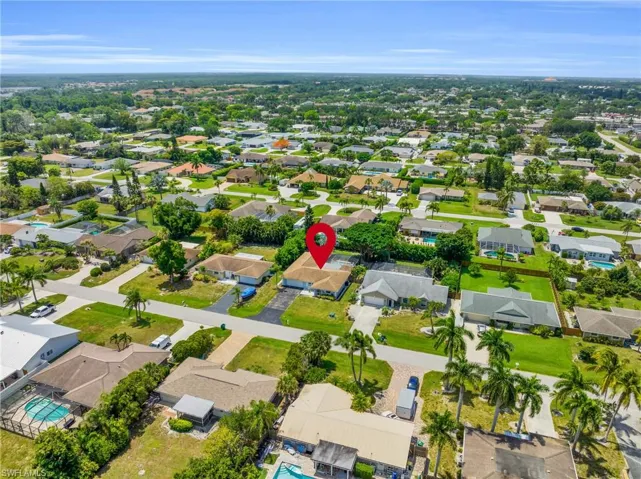 130  Mentor  DR, Naples, FL 34110