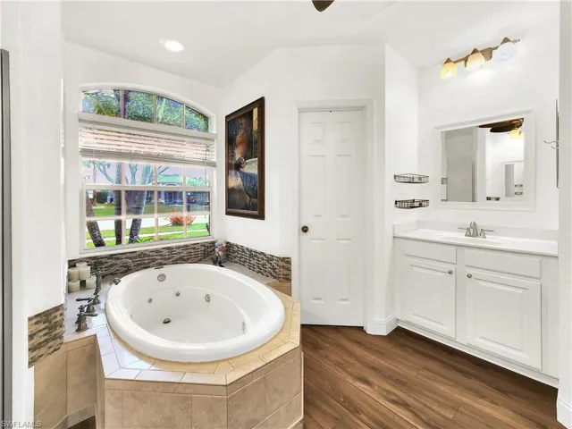 2 individual vanities