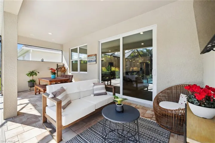 View of patio / terrace with an outdoor living space