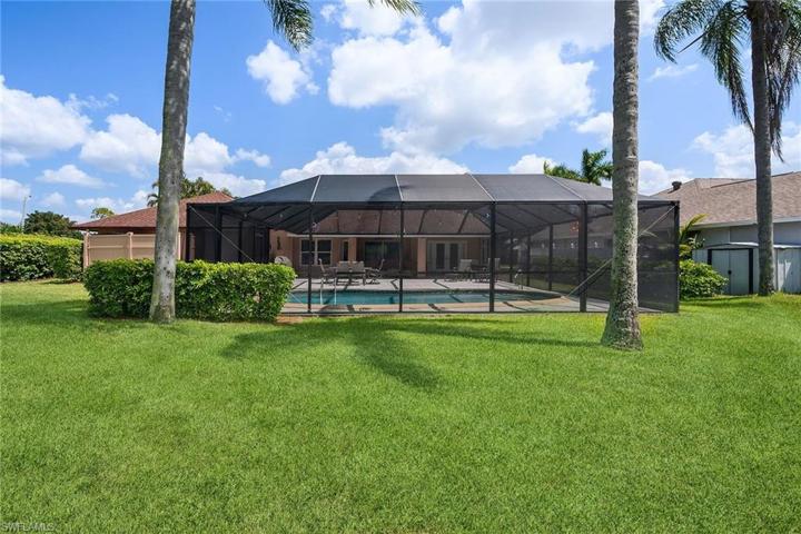 Wow, what a nice backyard!