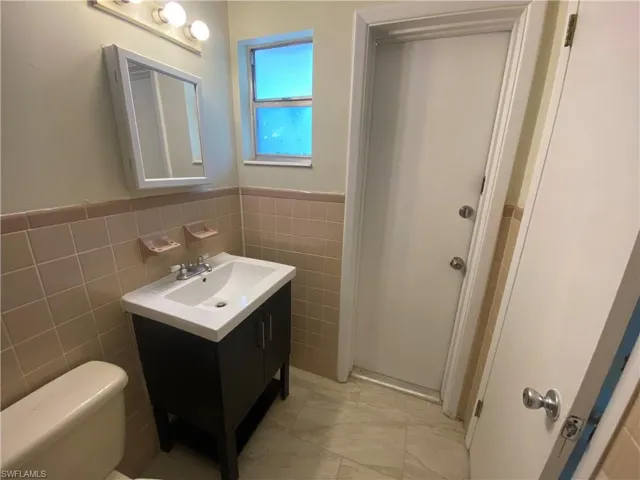 27671  Okeana  ST, Bonita Springs, FL 34134