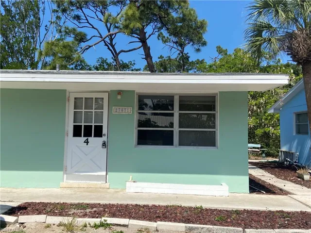 27671  Okeana  ST, Bonita Springs, FL 34134