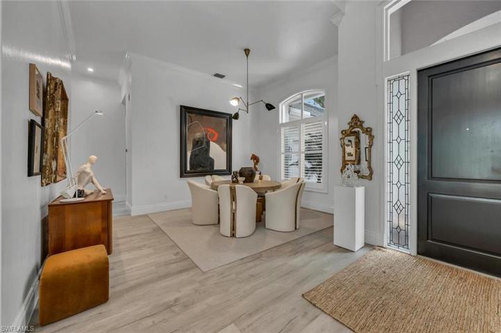 Front Entry/Dining