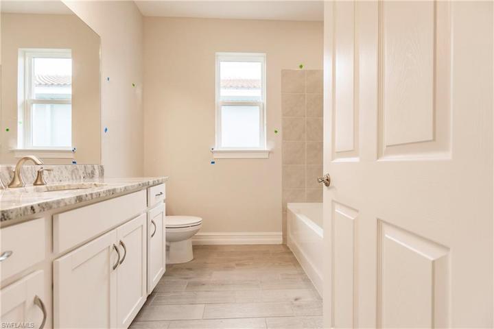 3817  Crosswater  DR, NORTH FORT MYERS, FL 33917