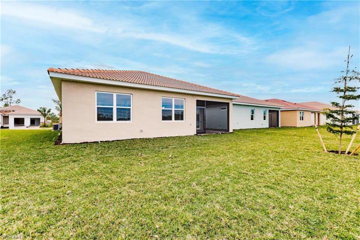 3817  Crosswater  DR, NORTH FORT MYERS, FL 33917