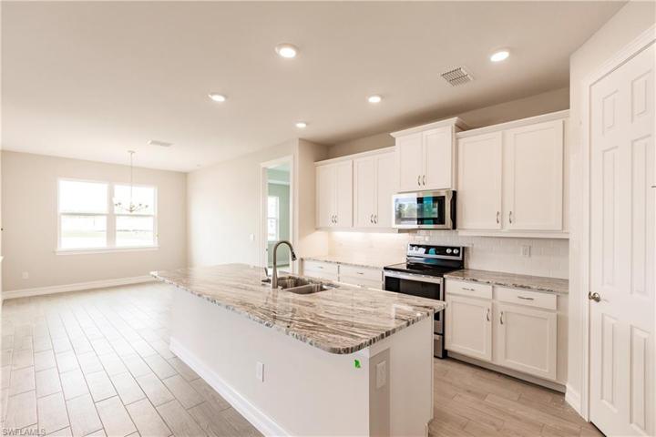 3817  Crosswater  DR, NORTH FORT MYERS, FL 33917