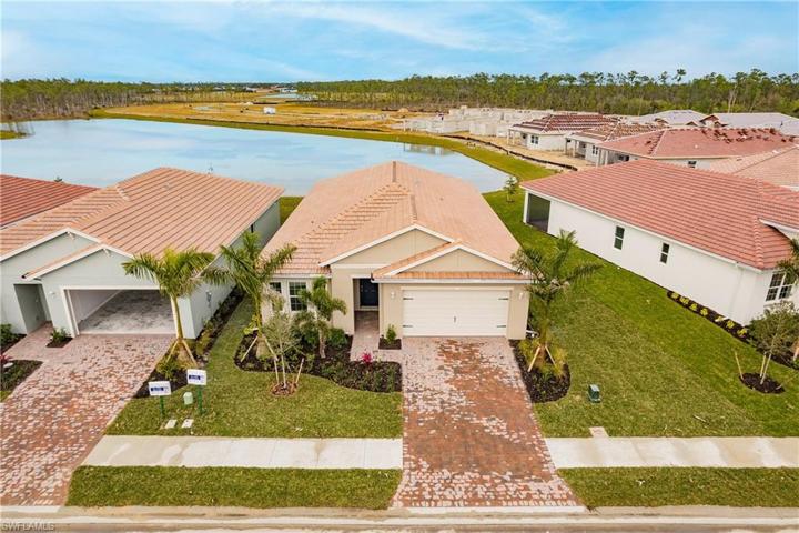 3817  Crosswater  DR, NORTH FORT MYERS, FL 33917