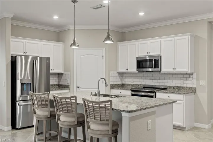 11588  Shady Blossom  DR, Fort Myers, FL 33913