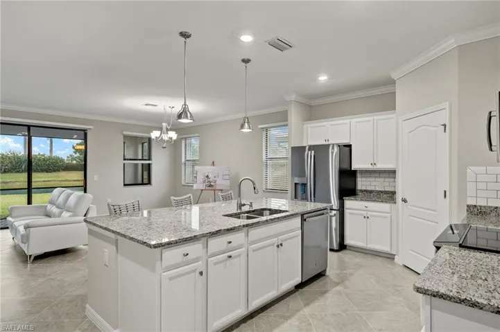 11588  Shady Blossom  DR, Fort Myers, FL 33913