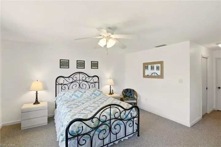 215  Cypress E WAY, Naples, FL 34110