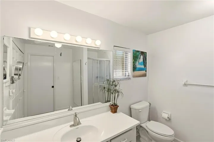 215  Cypress E WAY, Naples, FL 34110