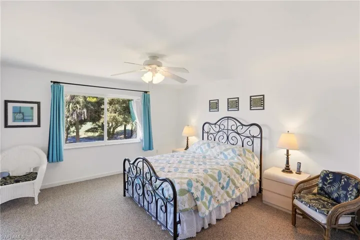 215  Cypress E WAY, Naples, FL 34110