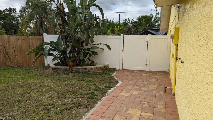 15476  Spring Line  LN, Fort Myers, FL 33905