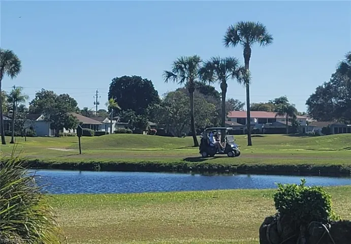GOLF ANYONE?? BEAUTY THROUGHOUT THE WINDING ROAD COMMUNITY WITHOUT THE FEES!!