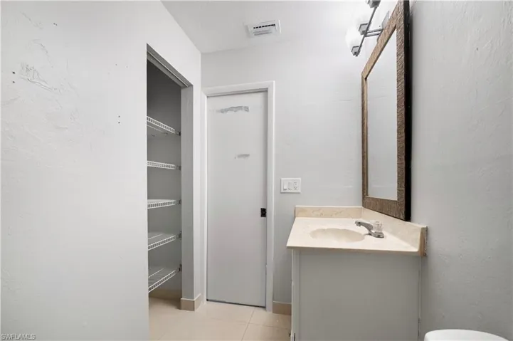 9144 Morris Rd, Fort Myers, Florida 33967