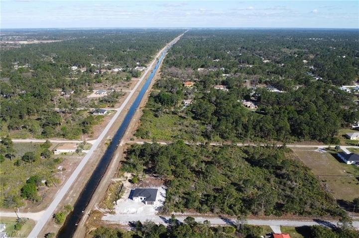 1516  Pine  AVE, LEHIGH ACRES, FL 33972
