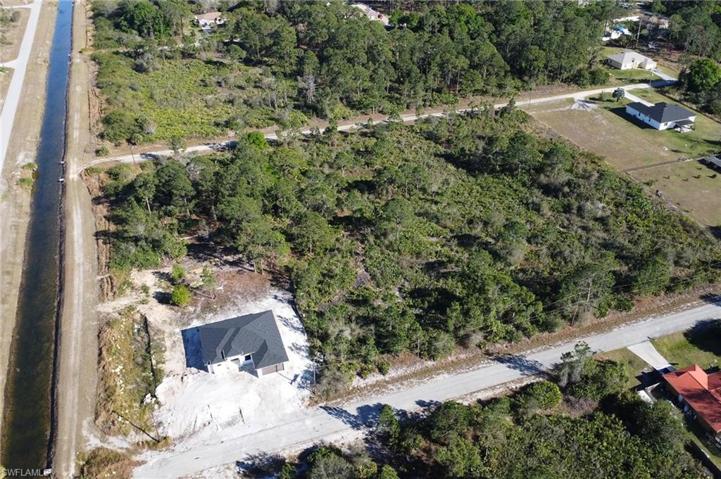 1516  Pine  AVE, LEHIGH ACRES, FL 33972