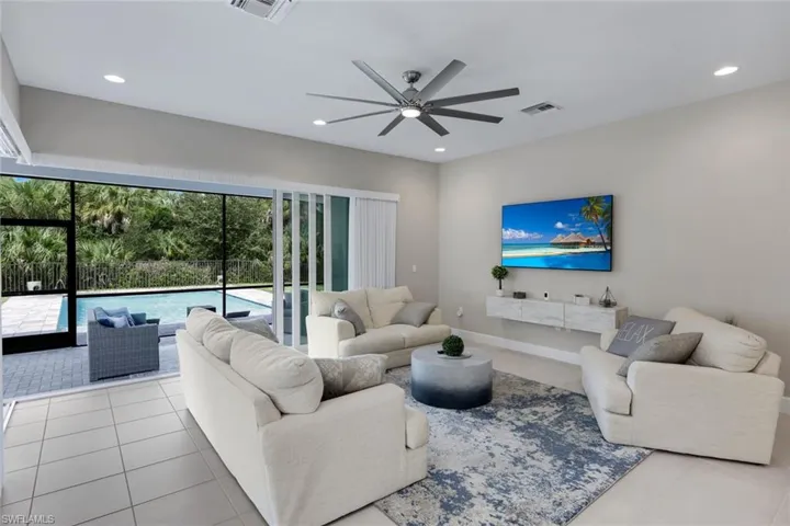 11855 Gardenia Ave, Naples, Florida 34120
