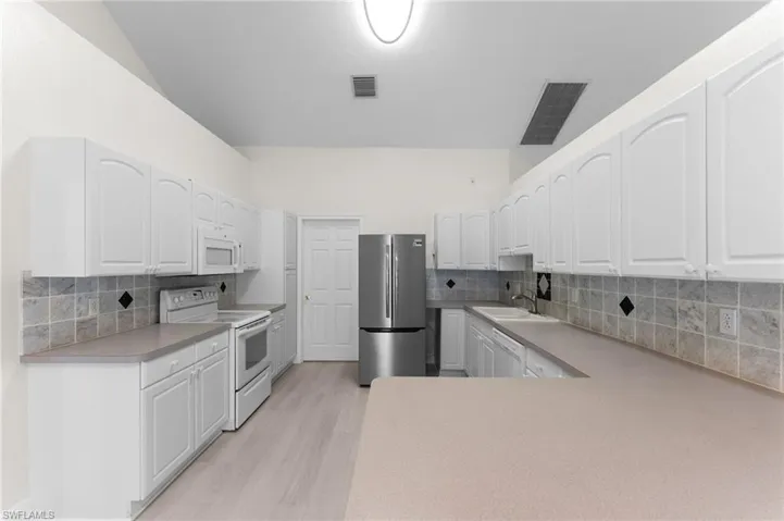 17568  Braddock  RD, Fort Myers, FL 33967