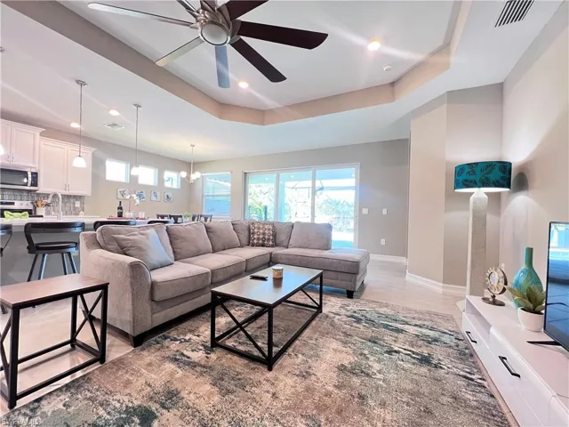 14715  Kelson  CIR, Naples, FL 34114