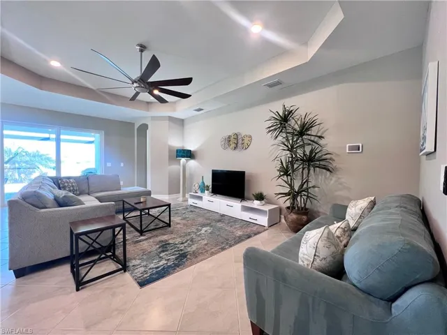 14715  Kelson  CIR, Naples, FL 34114