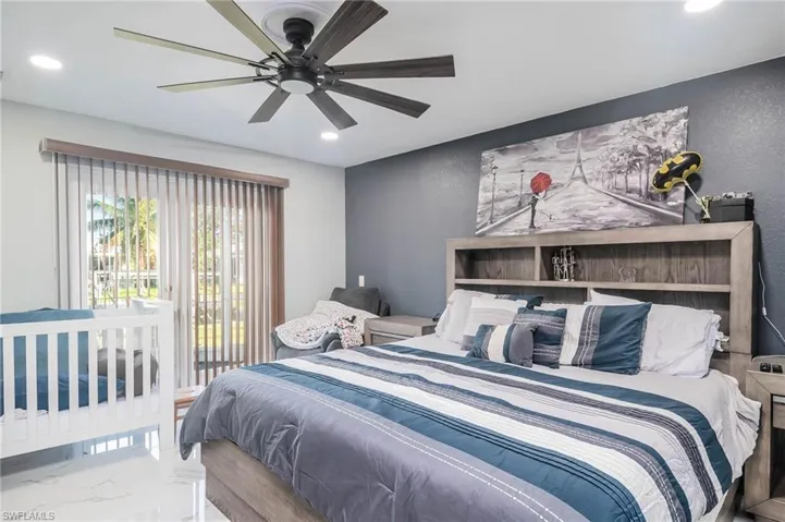 Bedroom with ceiling fan