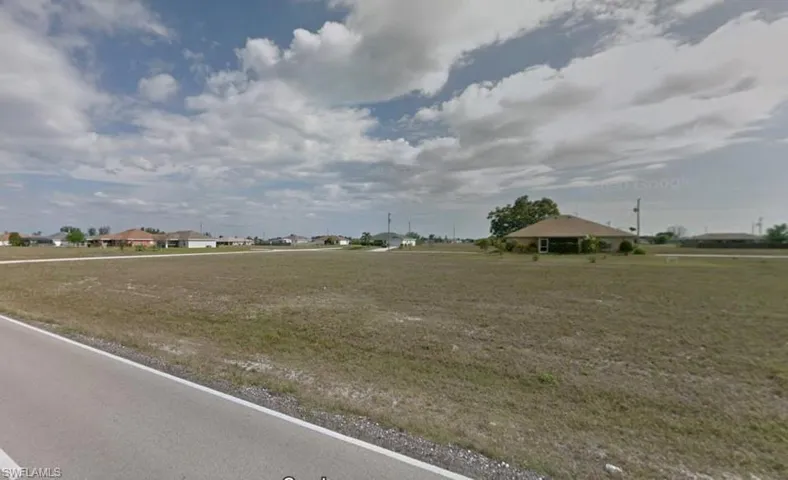 508  Kismet W PKWY, Cape Coral, FL 33993
