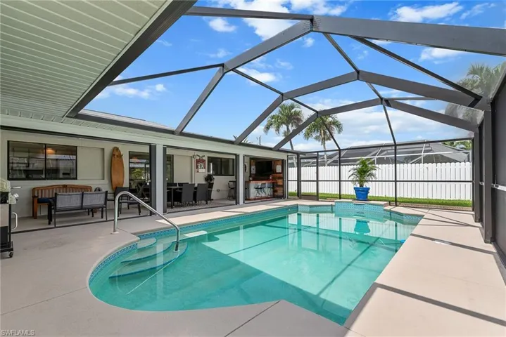 1815 Se 13th Ter, Cape Coral Fl 33990