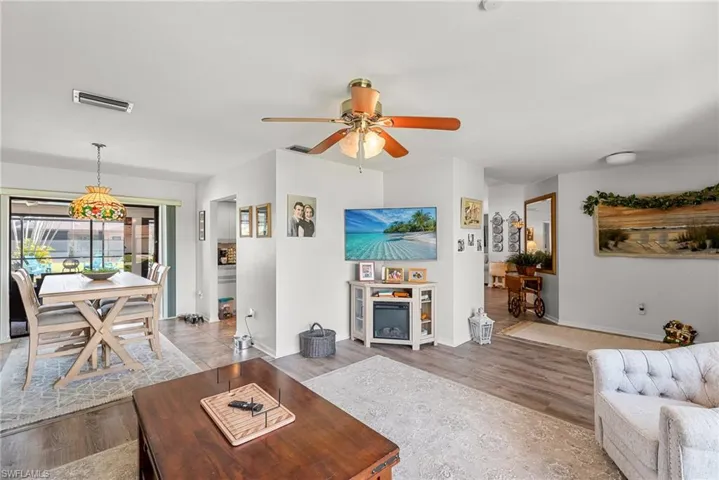 1815 Se 13th Ter, Cape Coral Fl 33990
