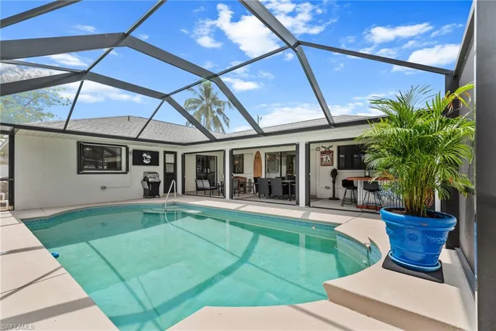 1815 Se 13th Ter, Cape Coral Fl 33990