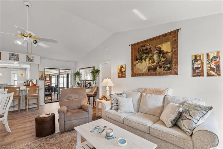 1815 Se 13th Ter, Cape Coral Fl 33990