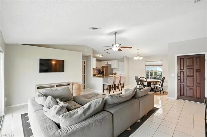2713 NW 2nd  AVE, Cape Coral, FL 33993