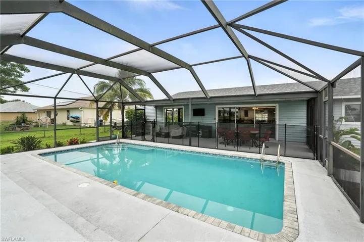 2713 NW 2nd  AVE, Cape Coral, FL 33993
