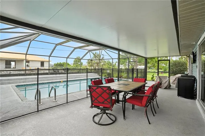 2713 NW 2nd  AVE, Cape Coral, FL 33993