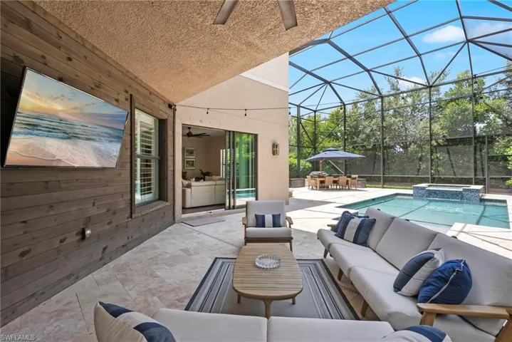 13764  Luna  DR, Naples, FL 34109