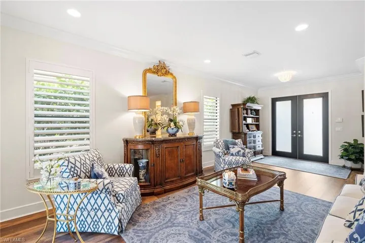 13764  Luna  DR, Naples, FL 34109