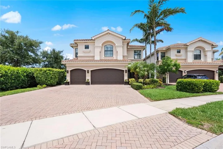 13764  Luna  DR, Naples, FL 34109
