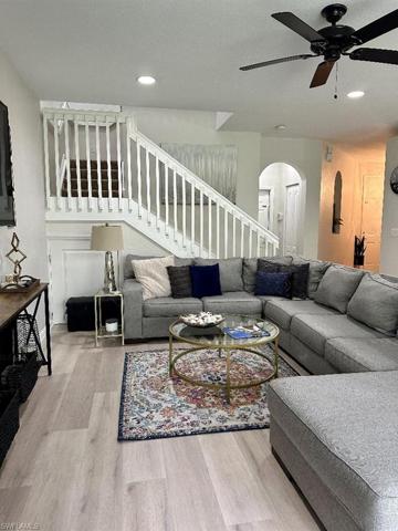 7077  Venice  WAY, Naples, FL 34119