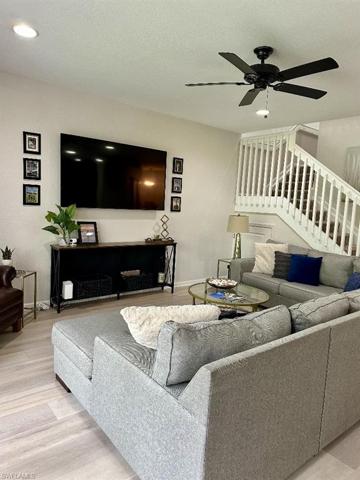 7077  Venice  WAY, Naples, FL 34119