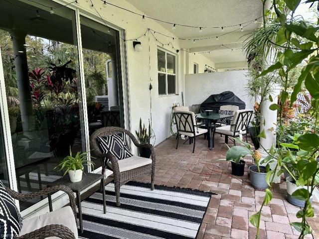 7077  Venice  WAY, Naples, FL 34119