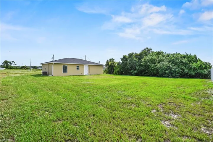 9026 Maywood Cir, Labelle, Florida 33935