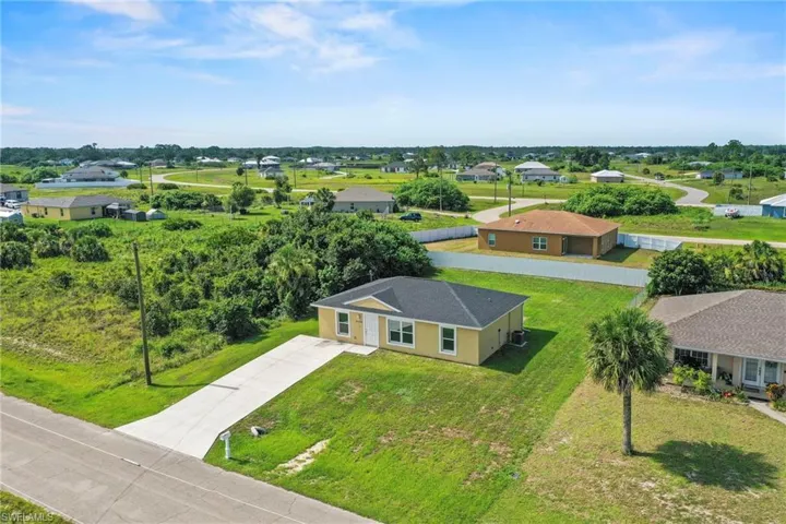 9026 Maywood Cir, Labelle, Florida 33935