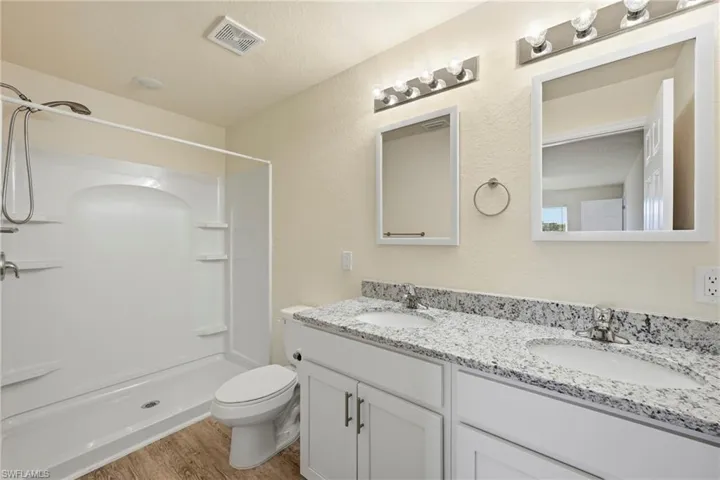 9026 Maywood Cir, Labelle, Florida 33935