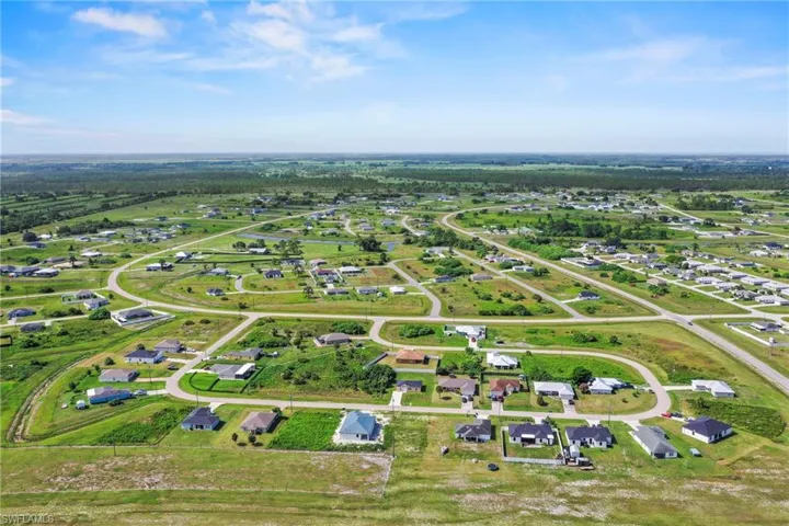 9026 Maywood Cir, Labelle, Florida 33935
