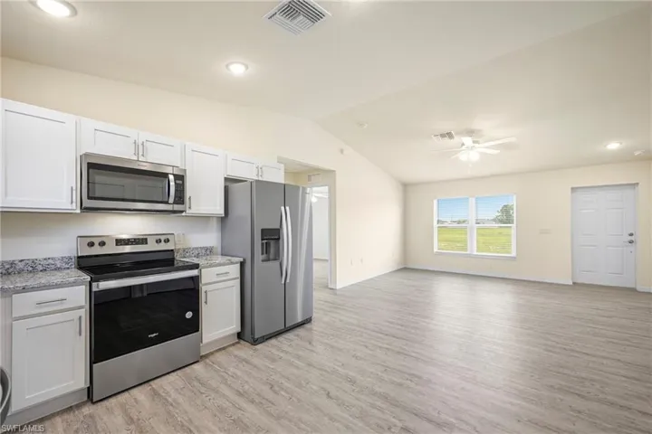 9026 Maywood Cir, Labelle, Florida 33935