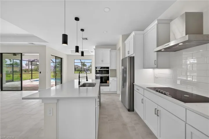 817 Nw 38th Pl, Cape Coral, Florida 33993