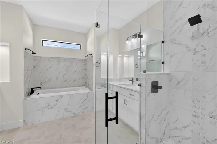 817 Nw 38th Pl, Cape Coral, Florida 33993